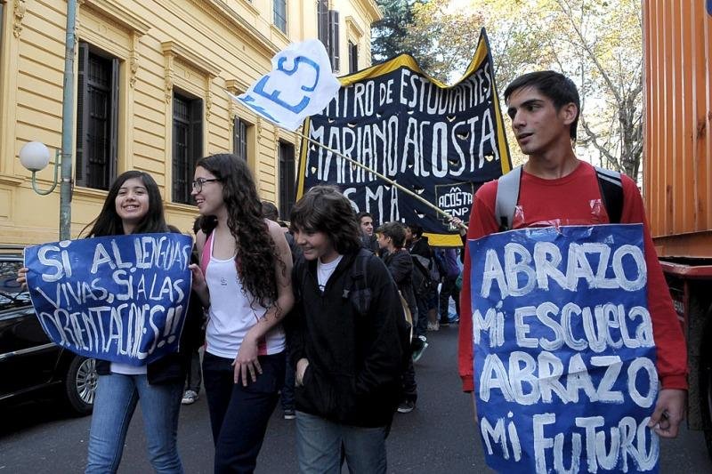 Secundarios: una reforma a contramano de la Historia