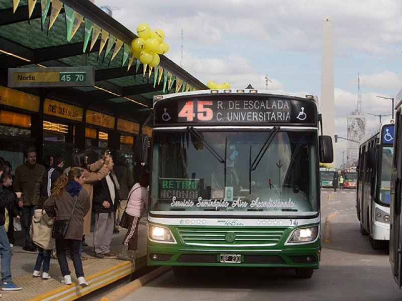 Comenzó a funcionar el Metrobus en la 9 de julio 