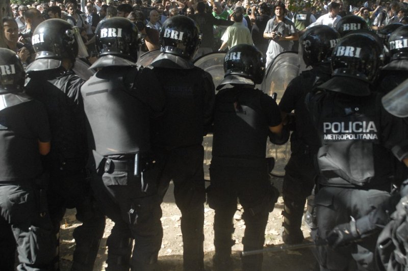La Justicia citó a funcionarios macristas por la represión en el Borda
