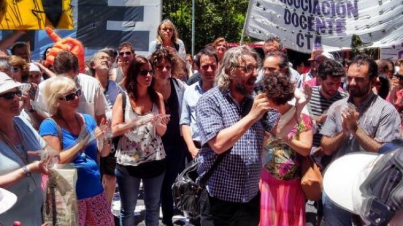 Repudio por el despido de Claudio Espector