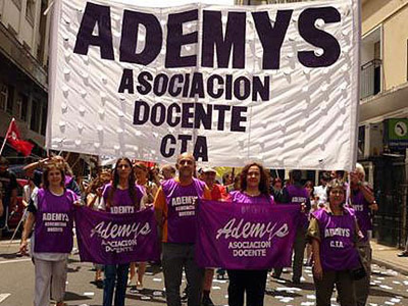  Los docentes porteños marchan por mejoras laborales