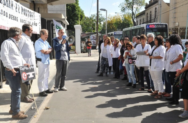 Trabajadores del Borda exigen la apertura del portón principal cerrado desde hace un año