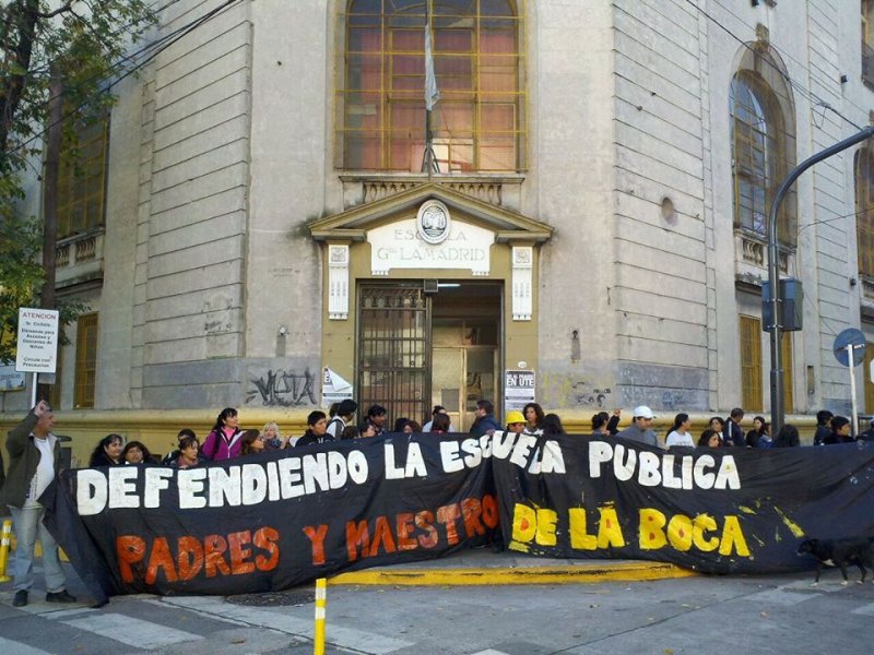 Agua y obras en la Escuela 10: ausentes sin aviso