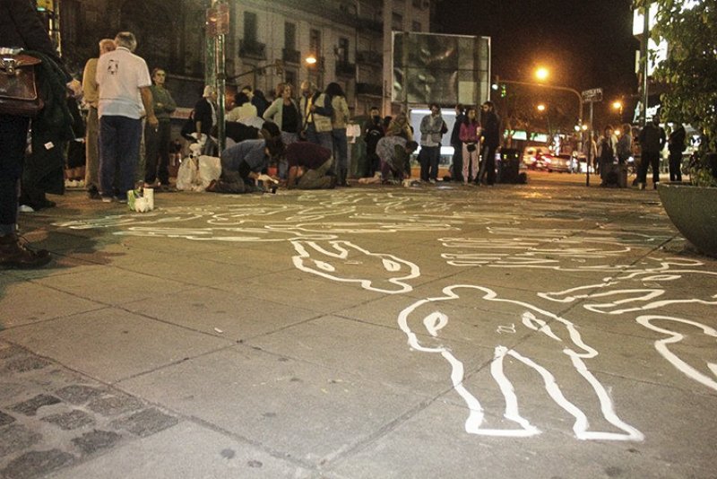 Parque Patricios: repudio al PRO por querer sacar las baldosas en memoria de desaparecidos