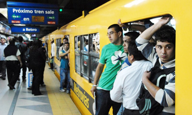 La Justicia frenó el aumento del subte