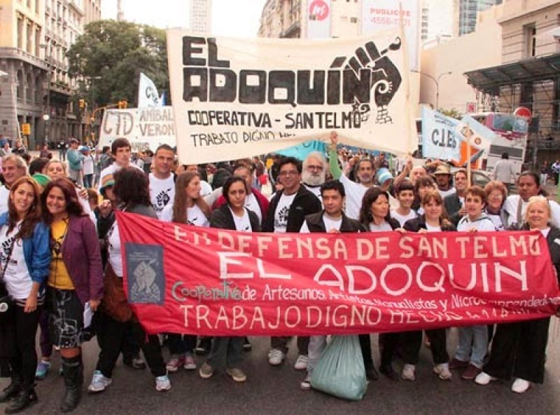 San Telmo; la Justicia porteña criminaliza la venta callejera