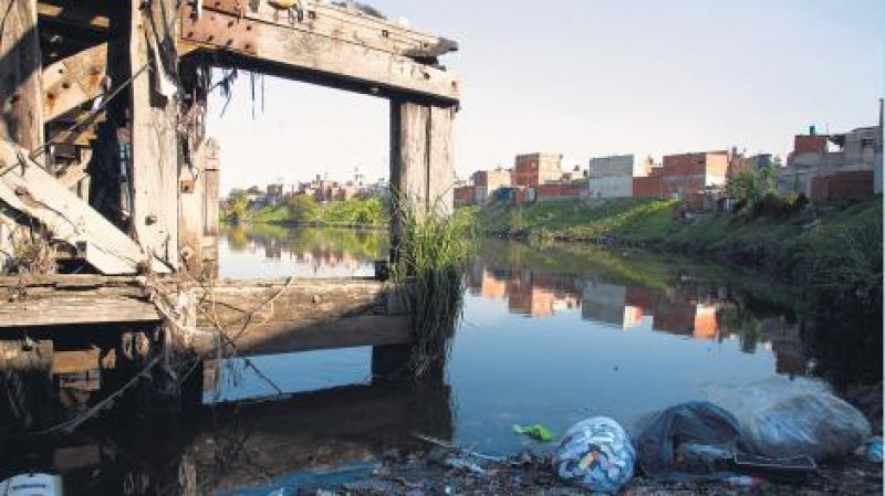 Reducen un 60% la atención sanitaria a los vecinos del Riachuelo 