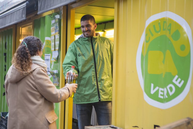 Los Puntos Verdes reciben el aceite vegetal usado