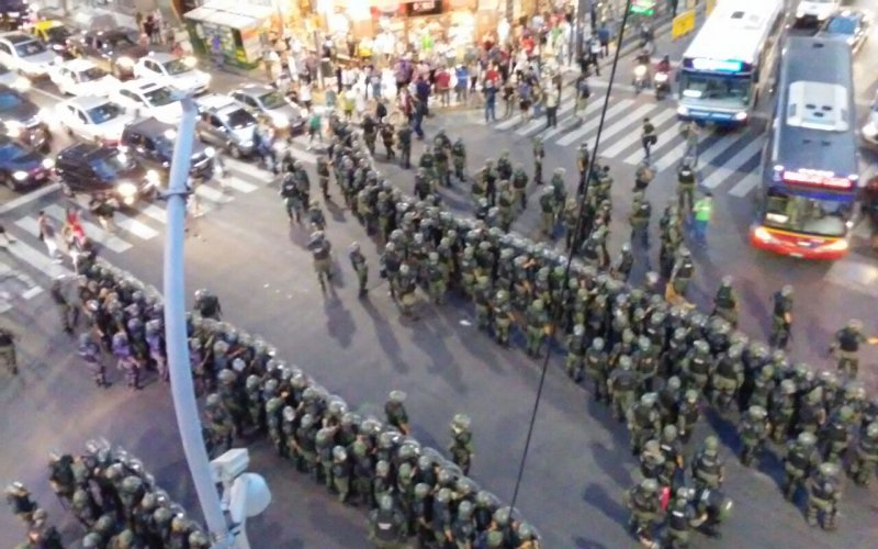 Militarización y  represión  tras la marcha contra la OMC 