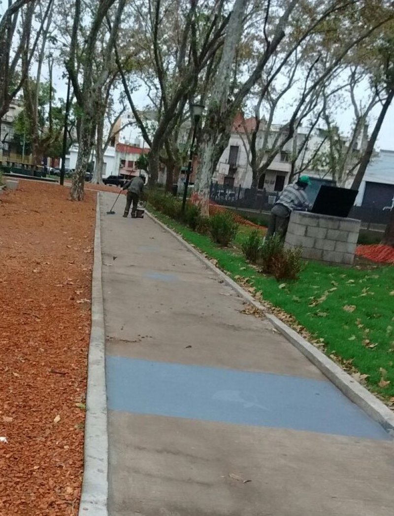 Borraron el símbolo de las Madres de dos plazas de La Boca