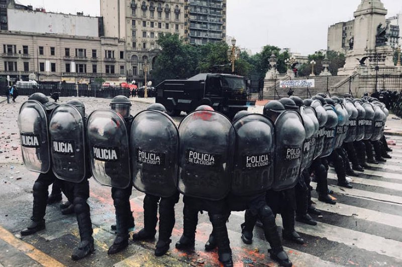 Media sanción para el presupuesto del hambre