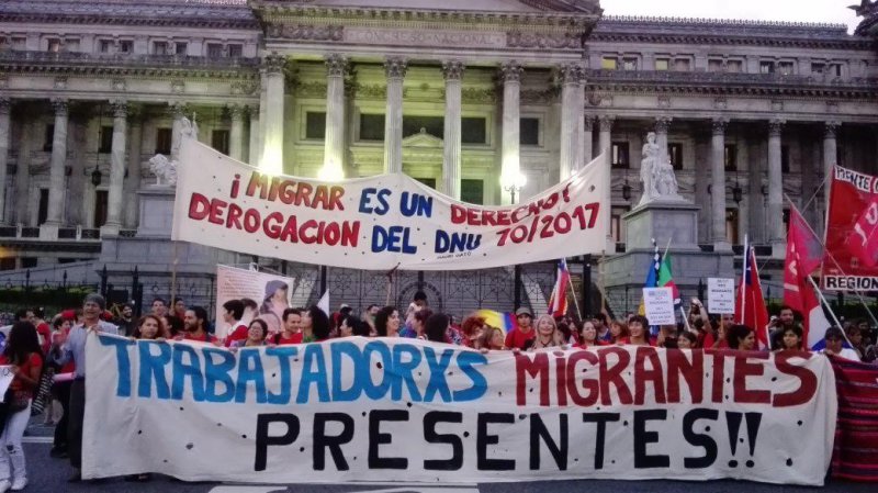 Un proyecto frente al endurecimiento de la política migratoria del PRO