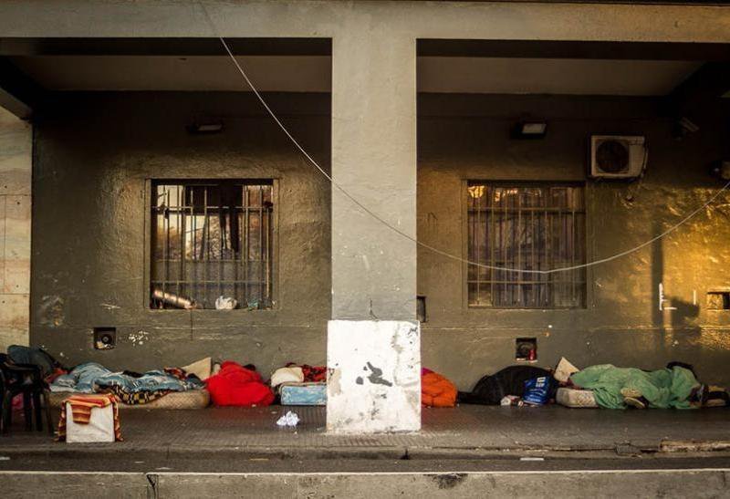 Cada vez más personas duermen en la calle