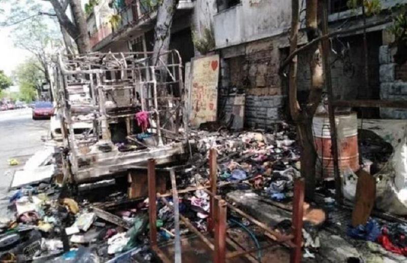 San Cristóbal: incendiaron una casa rodante con una familia adentro