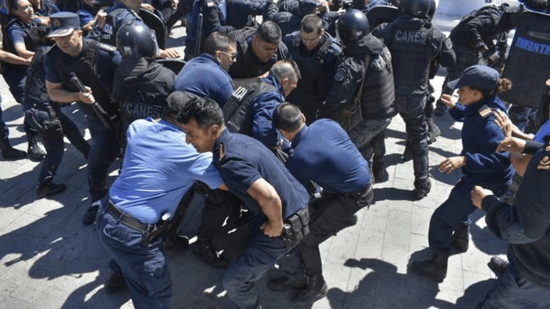 Paro docente por la represión en Chubut