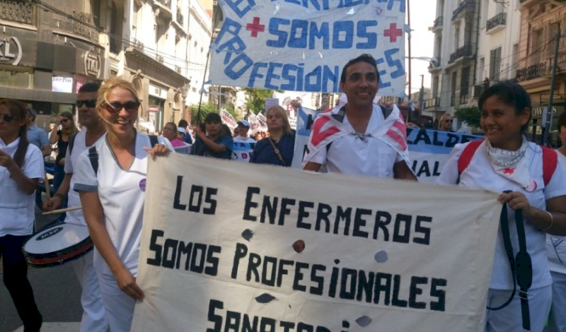 Caravana y ruidazo de esenciales