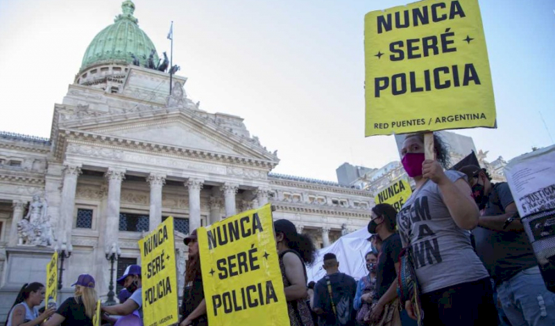 Multitudinaria marcha contra el gatillo fácil