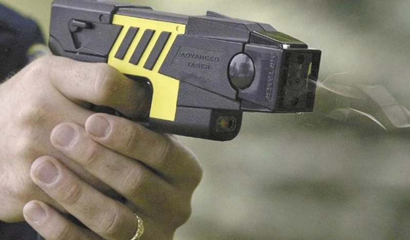 Así distribuirá la Policía Nacional las 150 primeras pistolas 'Taser' entre  sus jefaturas