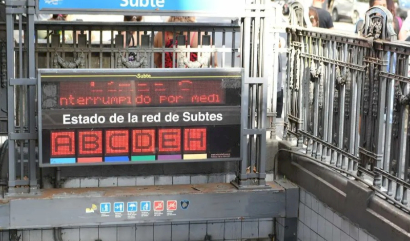 Metrodelegados anuncian paro total de subtes el próximo lunes