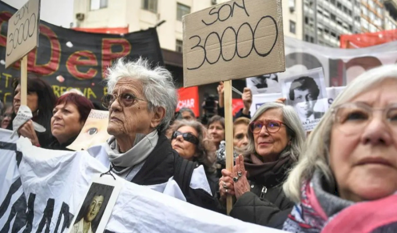 Fuerte repudio al acto negacionista organizado por Villarruel