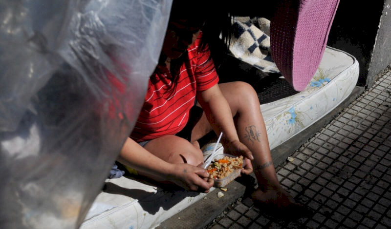 Hay más de 8000 personas en situación de calle en CABA