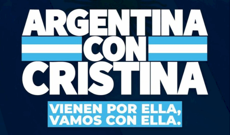 Multitudinaria manifestación contra la proscripción de Cristina