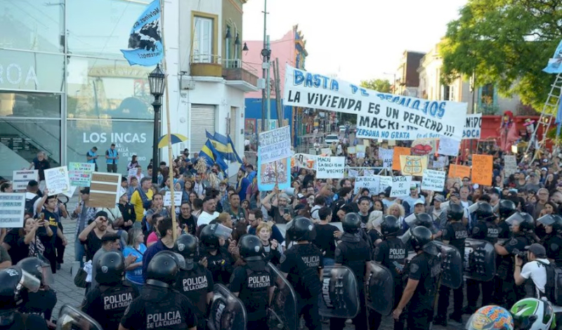 Otro desalojo en La Boca