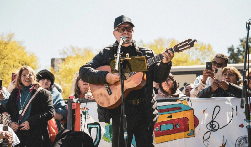 León Gieco fue la figura central del Bordapalooza